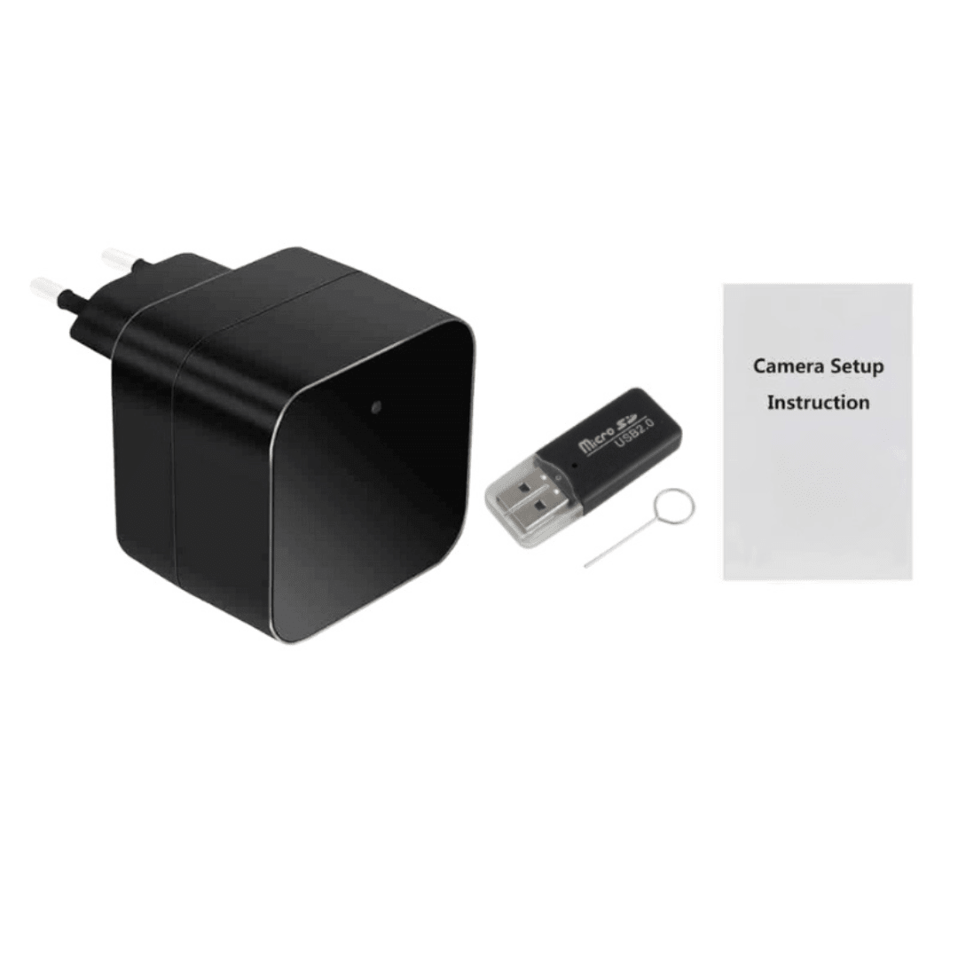 Încărcător USB Taggo cu cameră spion Wi-Fi Full HD, vedere nocturnă și senzor de mișcare, instalat într-un priza electrică.